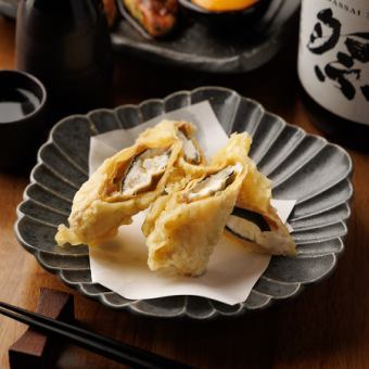 湯葉のチーズ揚げ