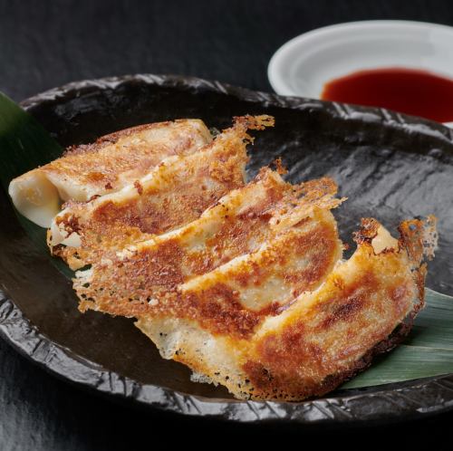 月あかり羽根つき餃子