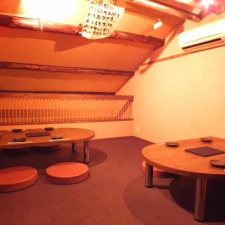 [Private room (reservation required)] Enjoy a relaxing tatami room for medium-sized banquets, dinner parties, and drinking parties with friends.