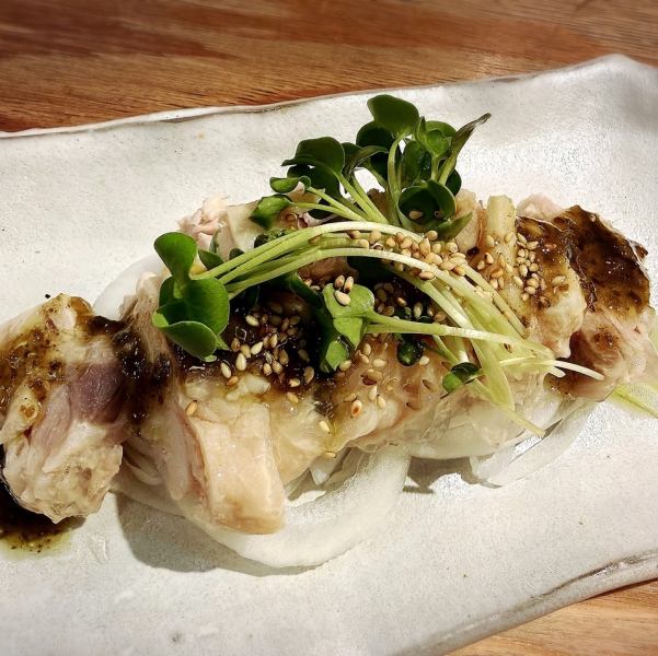 多彩な逸品料理。居酒屋料理、和食、串揚げ以外にもお料理を楽しめます。