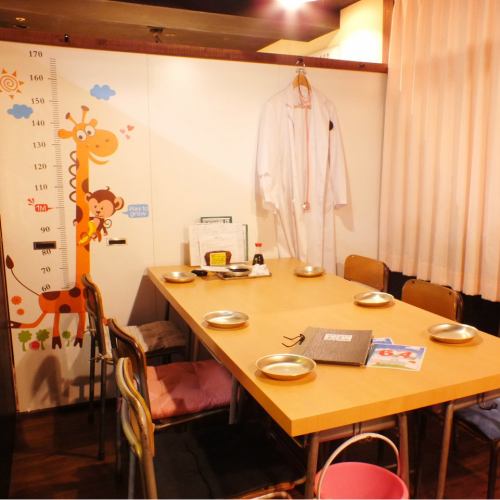 教室をモチーフにした個室