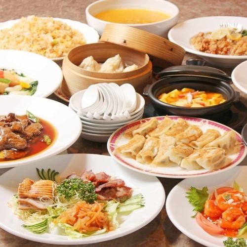 展示川菜和粵菜廚師技藝的課程
