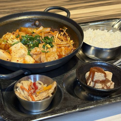 【平日3日間、水木金限定】ホル辛鍋定食