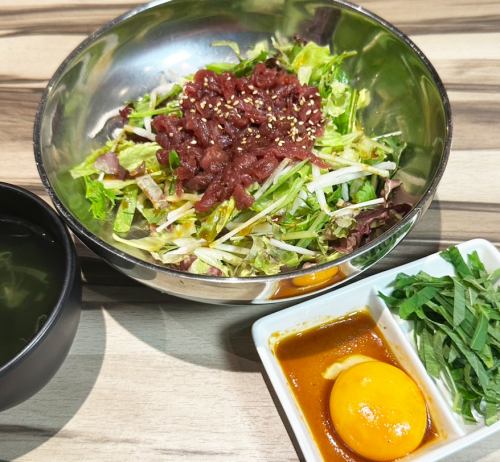 【平日3日間、水木金限定】桜ユッケビビンパ定食