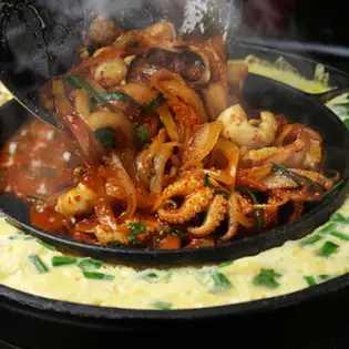 Cheese Jjukkumi & Dakgalbi (Jjukkumi is baby octopus) - Per person