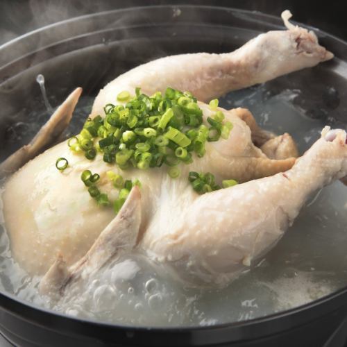 Homemade domestic chicken [Sangyetang] (half)