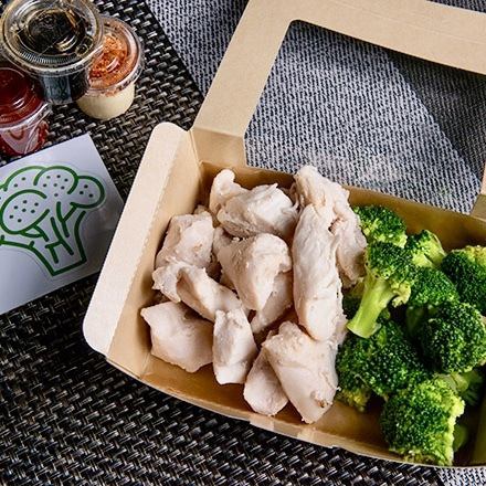 The ultimate broccoli and chicken breast, perfect for those on a carbohydrate restriction or diet ★500 yen~