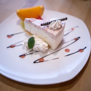 Homemade Strawberry Rare Cheesecake