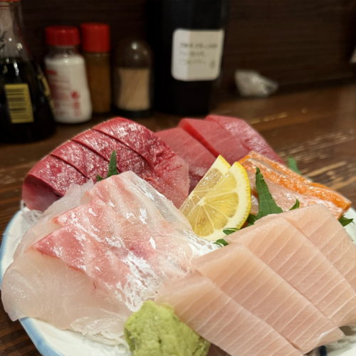 さあ、八丈島の旨いもんで乾杯！