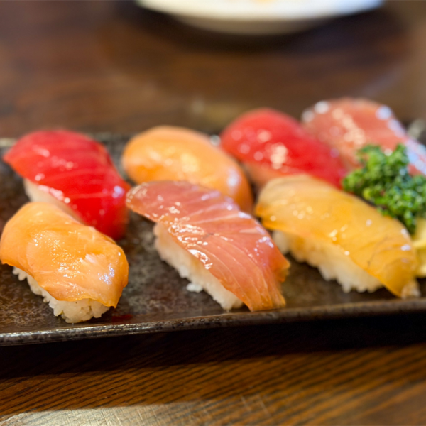 【至福の逸品】創業30年の技が光る、八丈島の郷土料理「島ずし」と旬の刺身