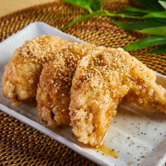 닭날개 3개(후춧가루・특제 달레・치즈)