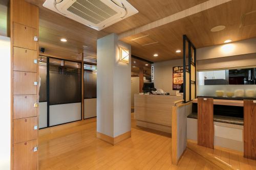 <p>餐廳空間寬敞，共有132個座位。這裡氣氛活躍，非常適合舉辦派對！</p>