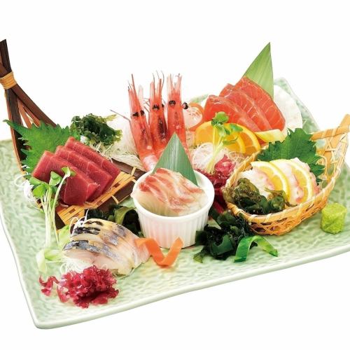 Assorted sashimi