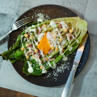 ロメインレタスのグリルシーザーサラダ／Grilled Romaine Caesar Salad