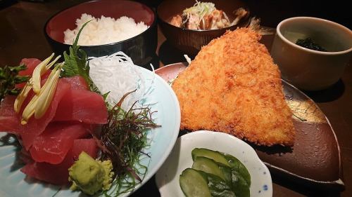 In-house fried horse mackerel and tuna set meal