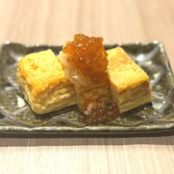 厚焼き玉子いくらのせ