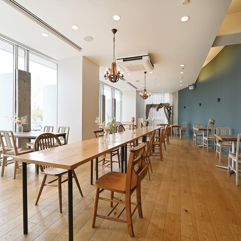 お席 | FLEX Cafe Chatty リバーサイド