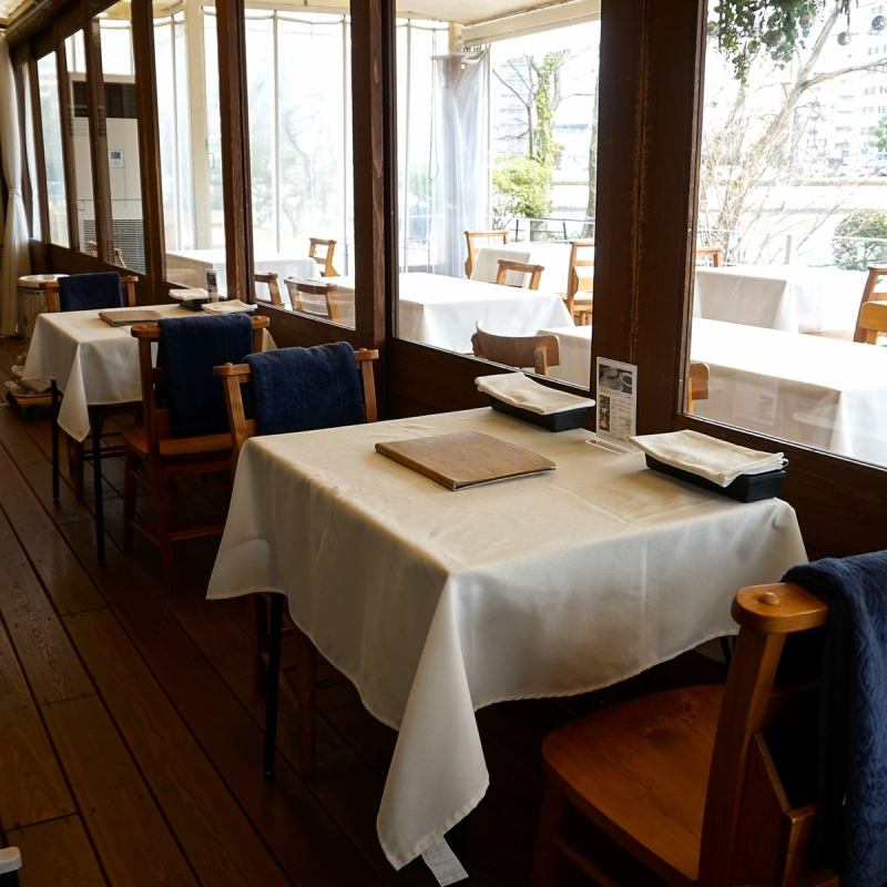 お席 | FLEX Cafe Chatty リバーサイド