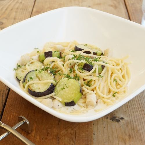 小柱と茄子のアンチョビクリームパスタ