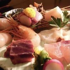 Seafood dishes such as sashimi and nigiri sushi that are particular about freshness are excellent.