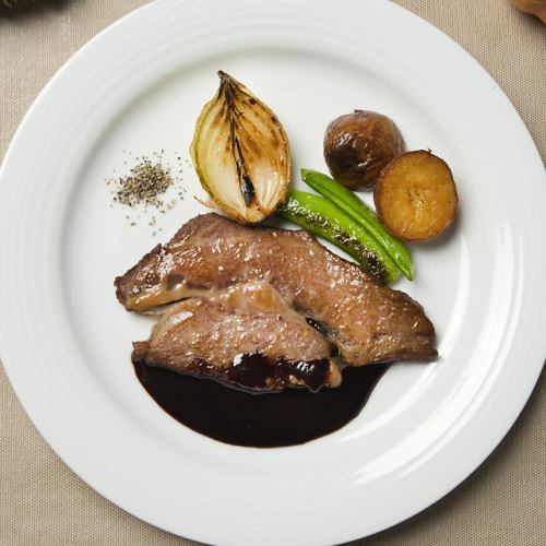 お肉とワインの相性抜群!