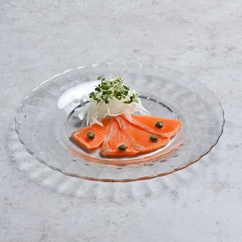 信州サーモンのカルパッチョ