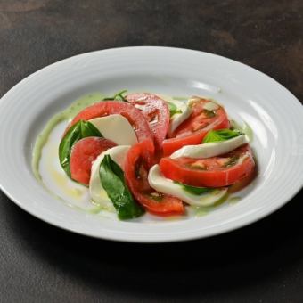 フレッシュトマトのカプレーゼ