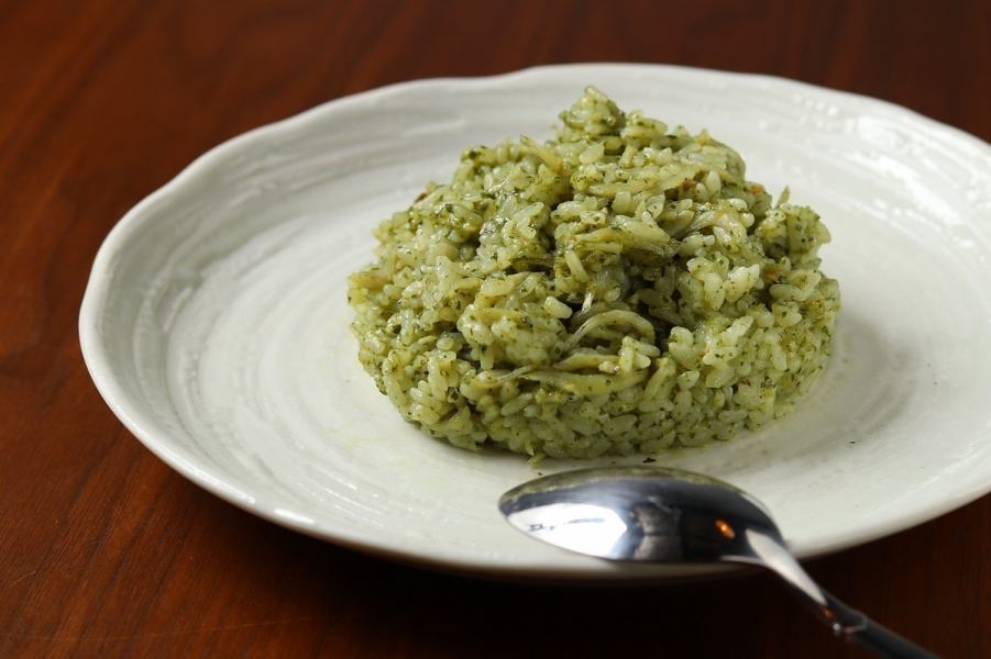 [Perfect for the final meal] Fish stock pesto risotto 1,375 yen (tax included)