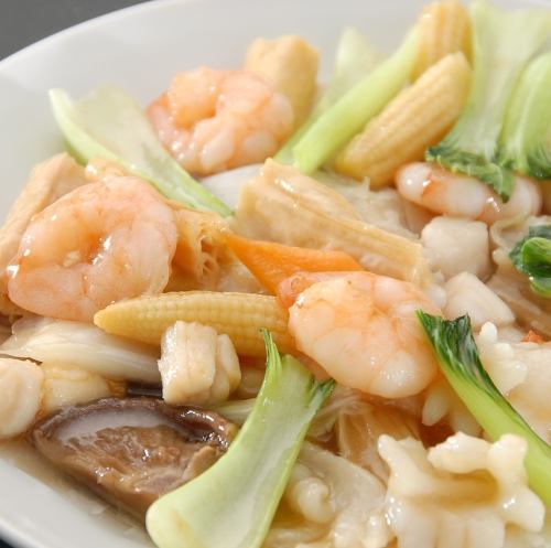 八宝 / 蒜蓉炒泰式奶茶