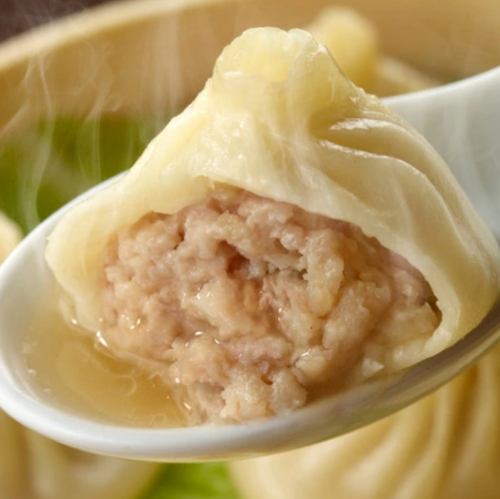 招牌菜【世界冠军手工小笼包】绝对值得一试！