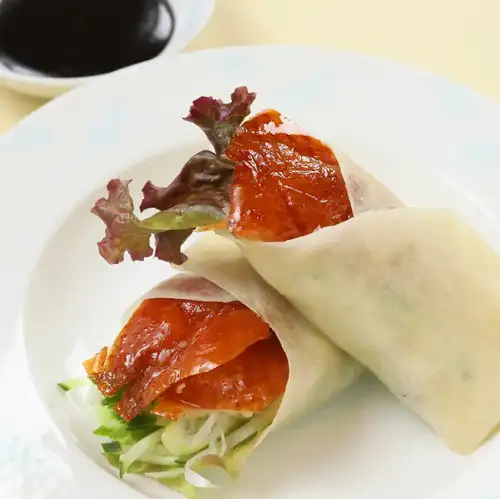 大人気メニュー！高級食材【本場窯焼き北京ダック】　