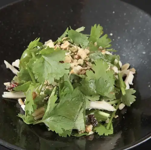 清蒸雞肉香菜沙拉