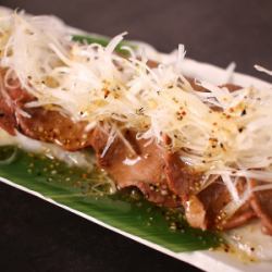 Onion, salted beef tongue