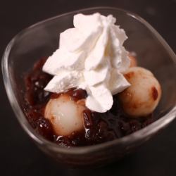 Shirotama Zenzai 499 yen / Matcha ice cream monaka with shiratama 699 yen
