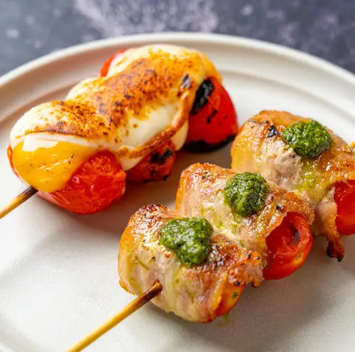 Double cheese skewers with pure sweet tomatoes
