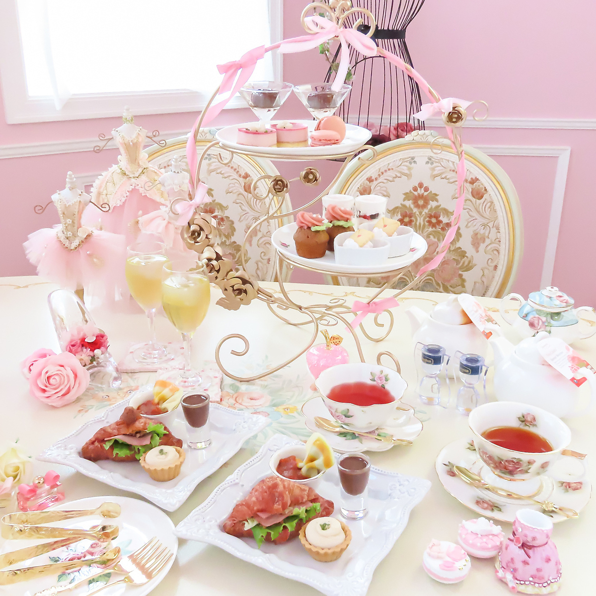 126（最終）お値引き　LIBERTY　リバティ　アフタヌーンティー　食器セット コースご予約の方限定♪】高級紅茶「ロンネフェルト」の紅茶ティー