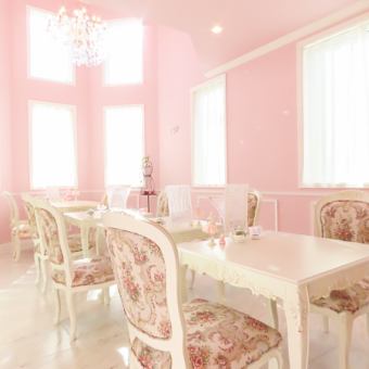 [Princess Room] There are six two-seater tables.*This princess room can only be used by those who have reserved the princess set.