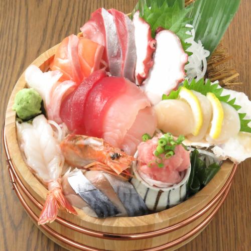 ≪贅沢な逸品≫桶から溢れる 鮮魚の盛り合わせ