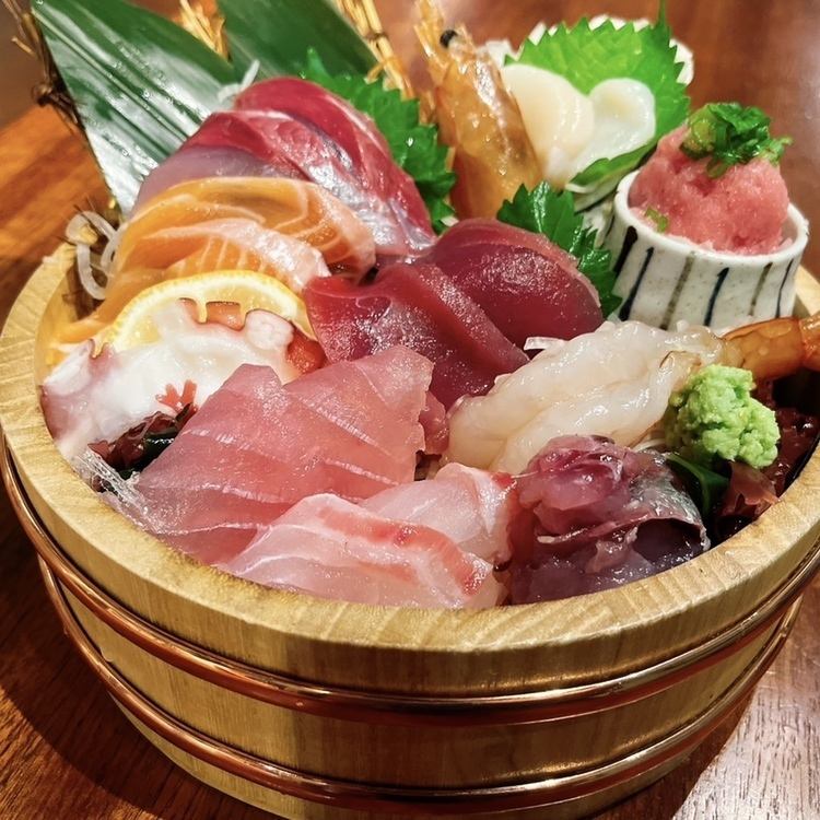 A restaurant where you can enjoy izakaya cuisine such as seafood and skewers is now open in Fukuromachi!