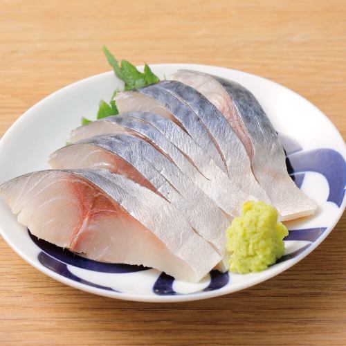Marinated mackerel sashimi