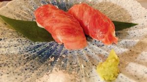 A4 검은 털 일본소의 고기 스시