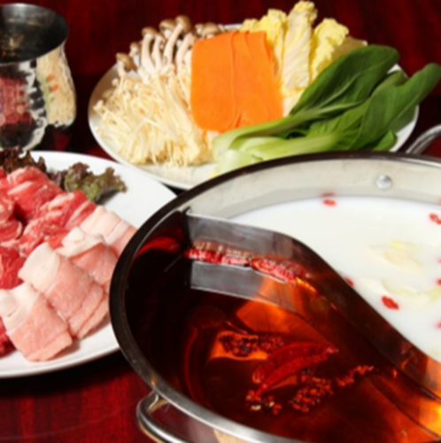 Hot pot for one person * Beef, lamb, and herb Sangen pork meat and vegetables are included for one person.