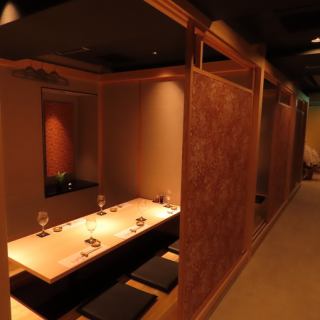 차분한 분위기 속에서 즐기는 각종 연회.회사 연회나 프라이빗 음료회, 환송 영회 등에 딱 맞는 만들기가 되어 있습니다.