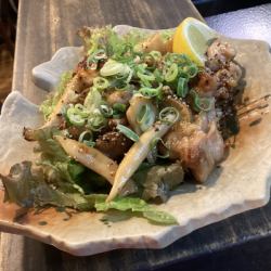 鶏ももと色々キノコのガリバタ炒め