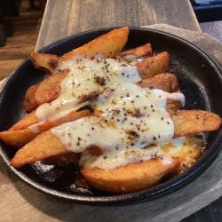 チリチーズポテト