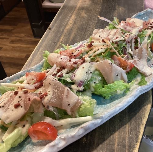 生ハムとチーズのイタリアンサラダ