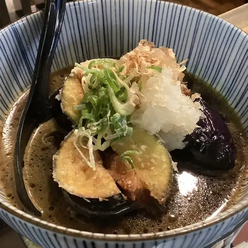 Deep-fried eggplant and chicken meatballs