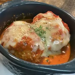닭고기 쓰레기와 토마토 조림 (치즈)