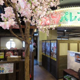 Once you enter the store, you can see the cityscape of Showa.Feels like a time slip...♪