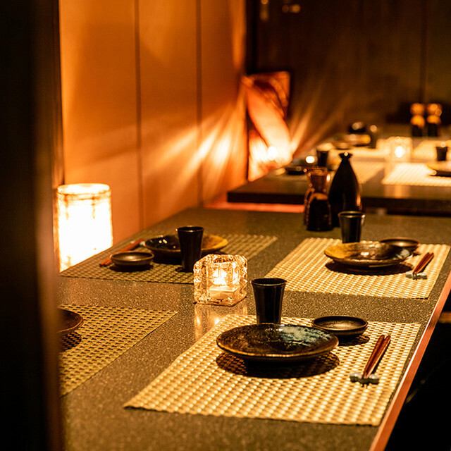 木目調の店内はアットホームな空間♪デートにも◎
